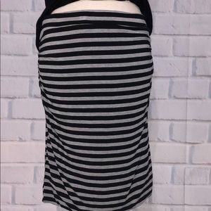 🌺Banana Republic grey/black stripped skirt